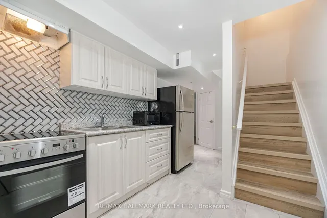 Additional image 30 of 39 Pin Lane