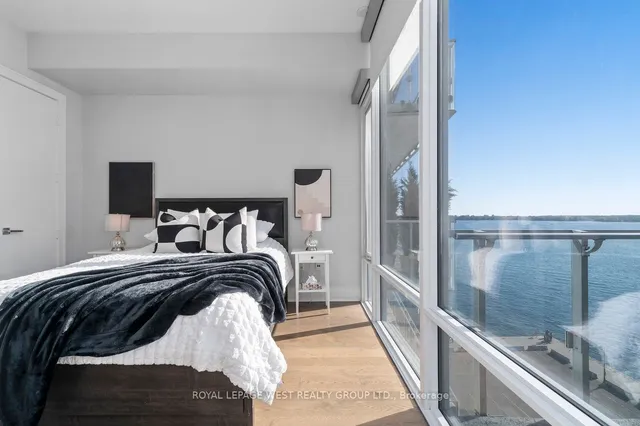 Additional image 26 of 29 Queens Quay Unit 904