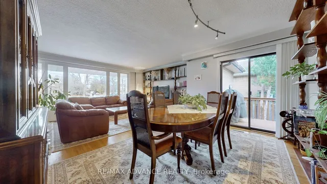 Additional image 16 of 15 Foxwarren Dr