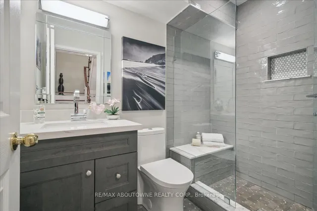 Additional image 19 of 183 Roxton Rd