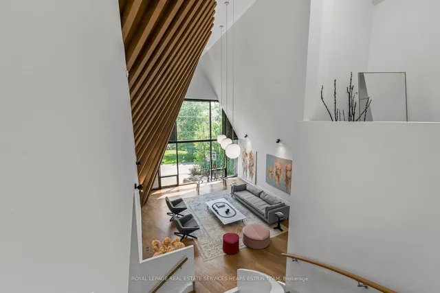 Additional image 25 of 108 Stratford Cres