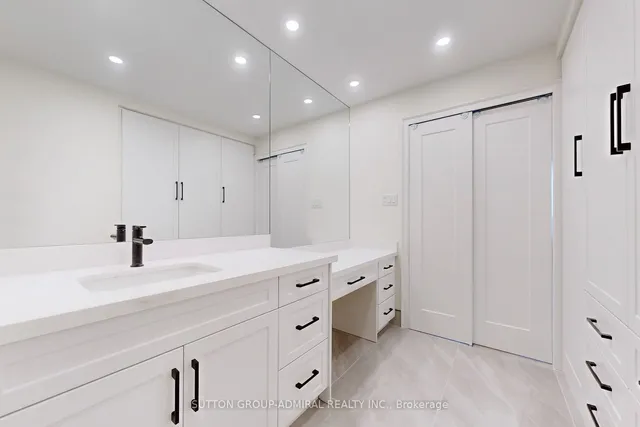 Additional image 19 of 33 Elmhurst Ave Unit 2401