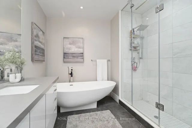 Additional image 23 of 29 Queens Quay Unit 904