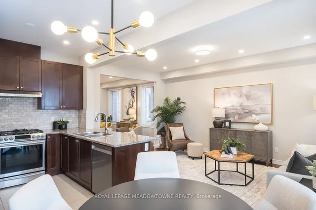 Additional image 7 of 394 Bessborough Dr