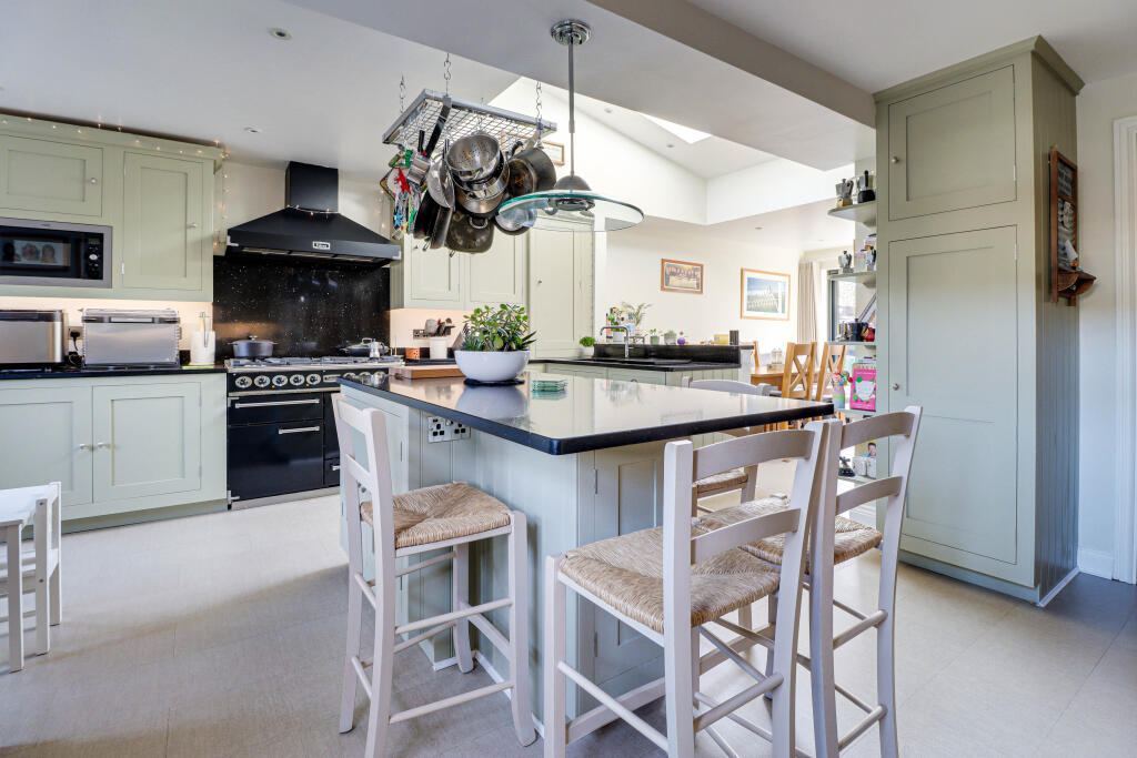 Additional image 7 of Armstrong Close, London Colney, St. Albans, AL2