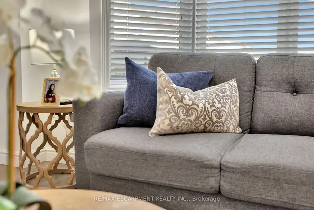 Additional image 10 of 158 Greti Dr