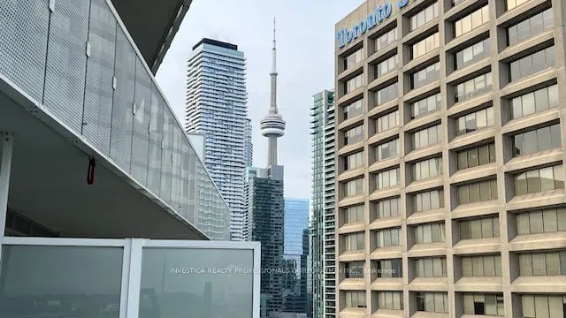 Additional image 30 of 15 Queens Quay Unit 2009