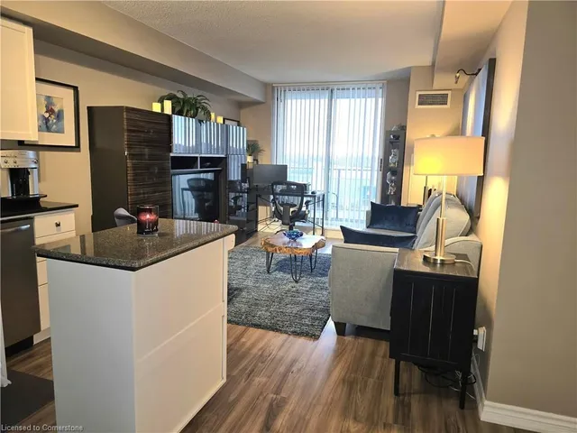 Additional image 3 of 1369 Bloor St Unit 610