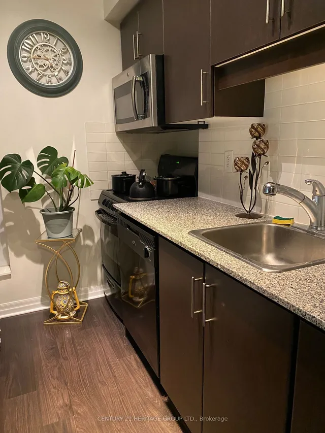 Additional image 10 of 30 Herons Hill Way Unit 1604