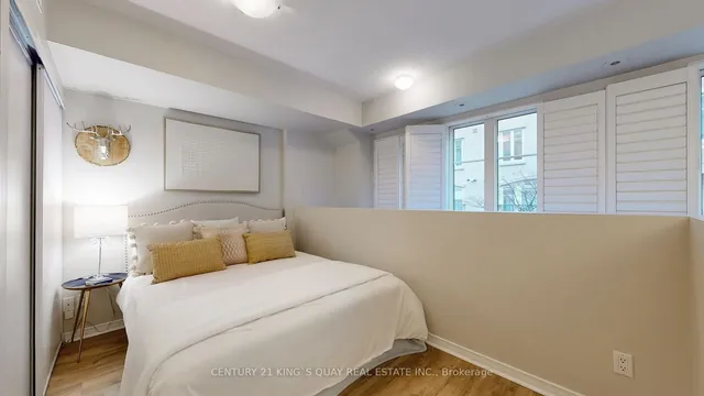 Additional image 29 of 38 Western Battery Rd Unit 612