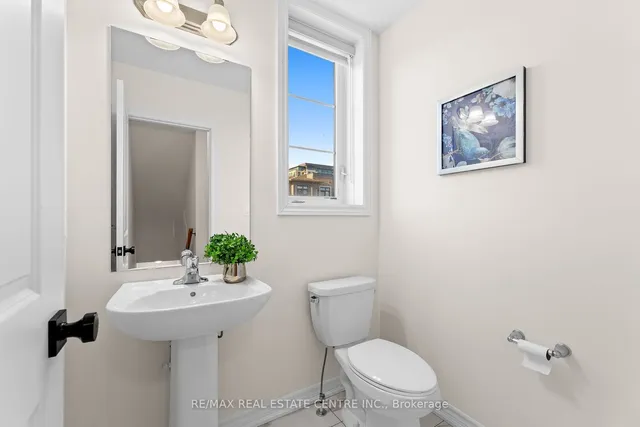 Additional image 34 of 16 Arcola St