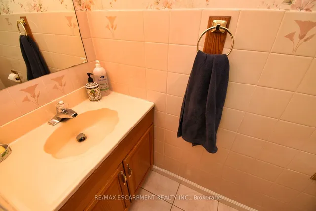 Additional image 16 of 54 Ramsden Dr