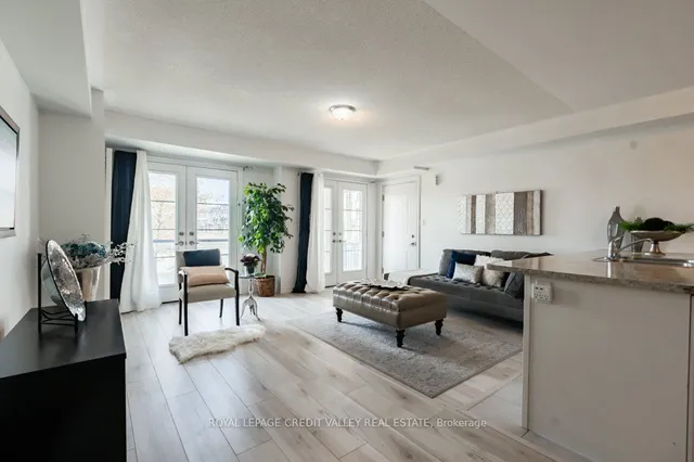 Additional image 4 of 200 Veterans Dr Unit 6