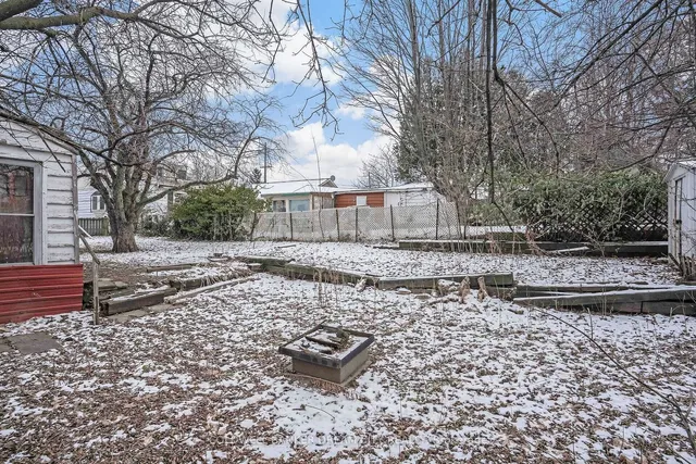 Additional image 36 of 528 UPPER WENTWORTH St