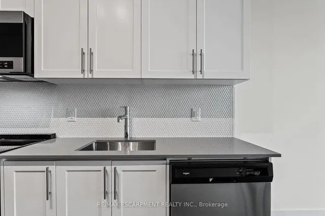 Additional image 17 of 212 King William St Unit 619