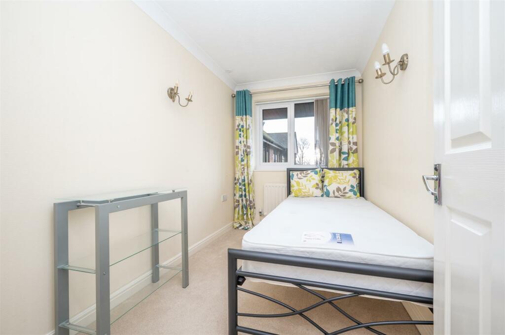 Additional image 9 of Chestnut Walk, Henley-In-Arden