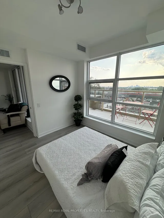 Additional image 9 of 1787 St Clair Ave Unit 509