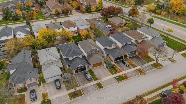 Additional image 37 of 4008 Jarvis Cres