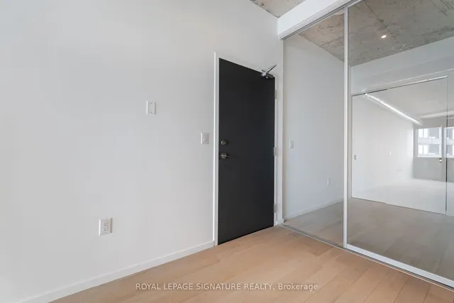 Additional image 16 of 21 Lawren Harris Sq Unit 617