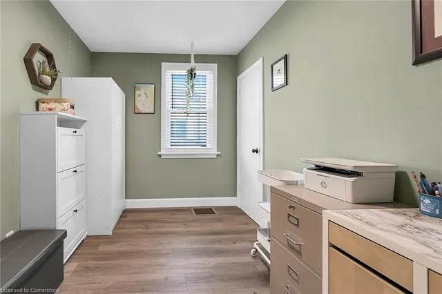 Additional image 23 of 291 Thayer Ave