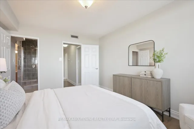 Additional image 10 of 1359 White Oaks Blvd Unit 1006