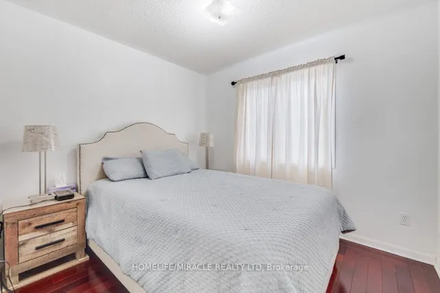 Additional image 16 of 42 Sufi Cres