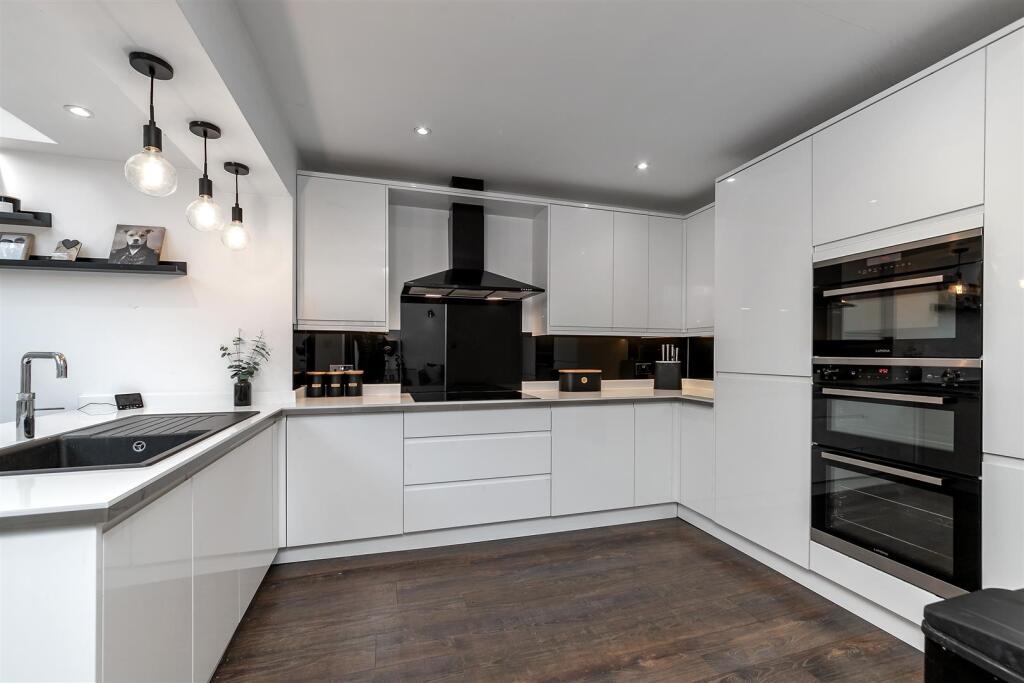 Additional image 7 of High Street, Sandridge, St. Albans