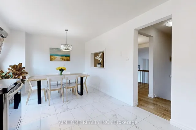 Additional image 16 of 566 Sandhurst Circ