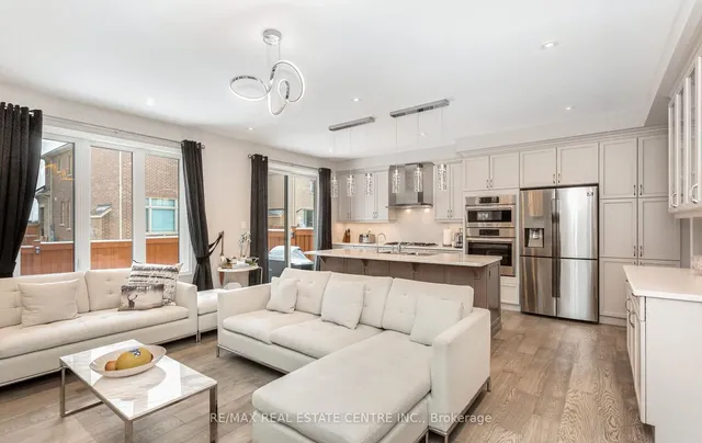 Additional image 9 of 949 logan Dr