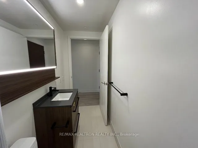 Additional image 28 of 425 Front St Unit 1003