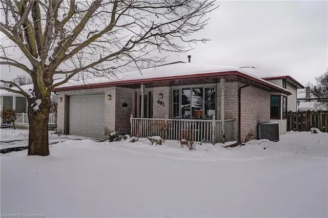 Primary image of 801 Erinbrook Dr