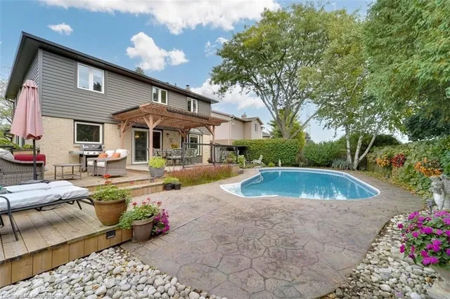 Additional image 49 of 12 Larkspur Cres