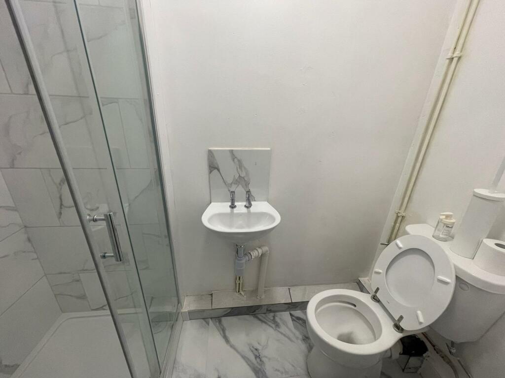 Additional image 49 of Birmingham Road, Marlbrook