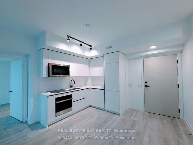 Additional image 36 of 327 King St Unit 4104