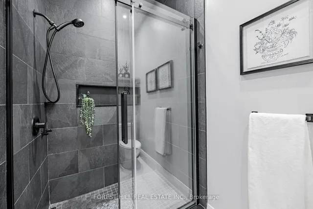 Additional image 9 of 1111 Avenue Rd Unit 101