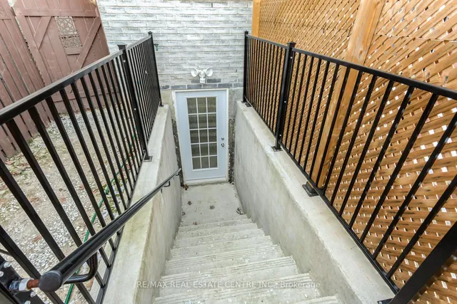 Additional image 32 of 1015 Vickerman Way