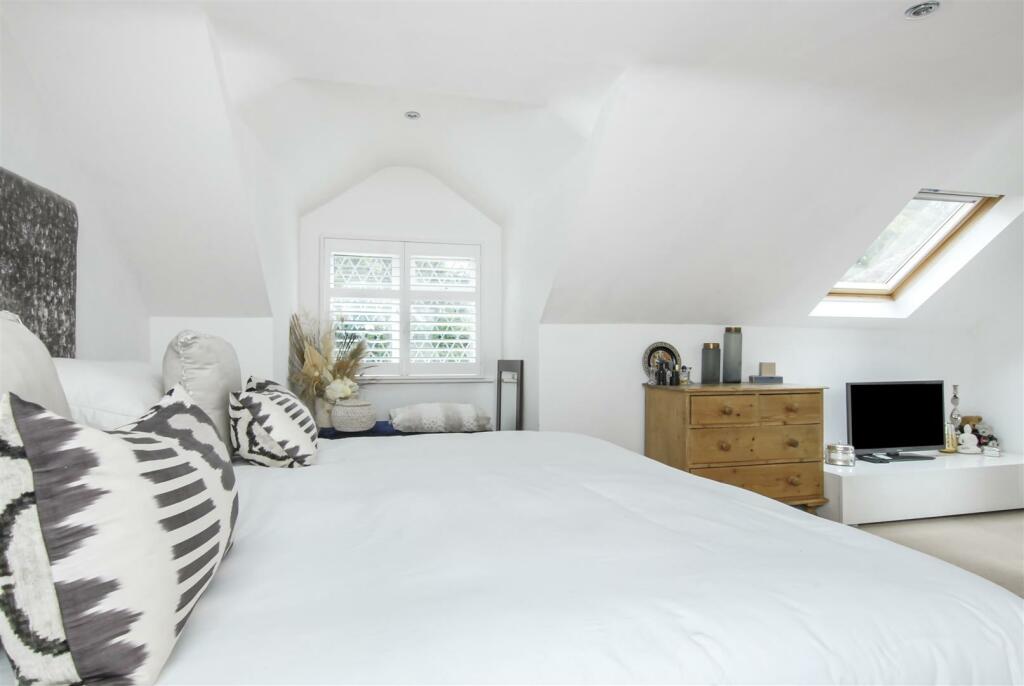 Additional image 12 of Mount Pleasant Lane, Bricket Wood, St. Albans