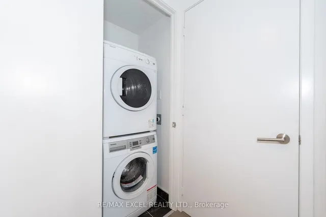 Additional image 24 of 161 Roehampton Ave Unit 1913