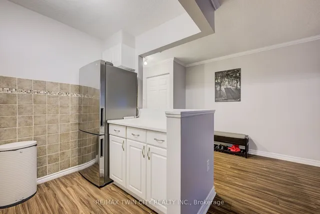Additional image 11 of 64 Benton St Unit 1205