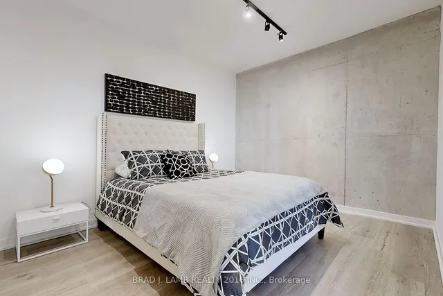 Additional image 17 of 55 Ontario St Unit 816