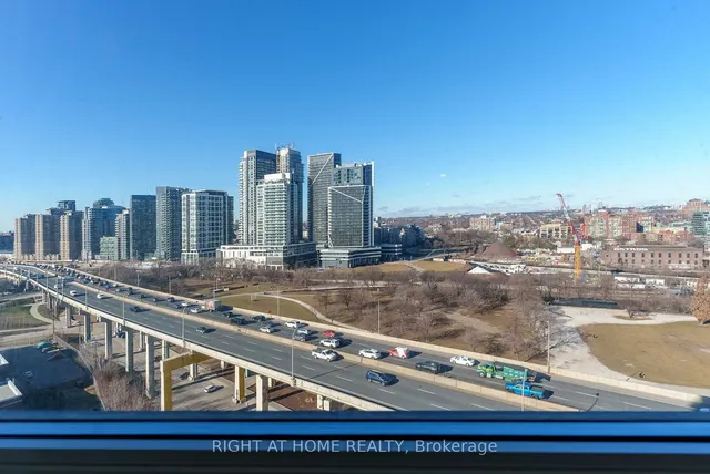 Additional image 21 of 231 Fort York Blvd Unit 1807