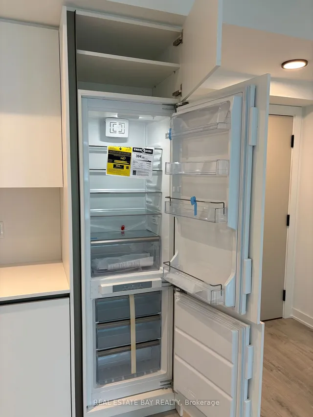 Additional image 28 of 327 King St Unit 4104