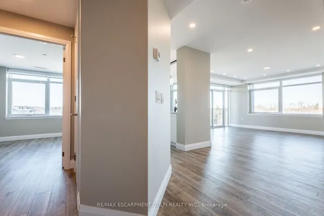 Additional image 10 of 1 Redfern Ave Unit 329