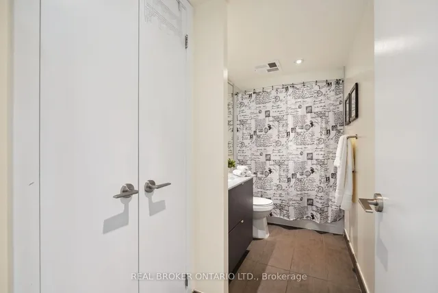 Additional image 17 of 170 Fort York Blvd Unit 303