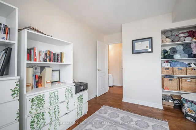 Additional image 19 of 10 John St Unit 413