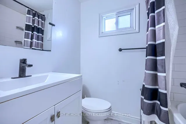 Additional image 32 of 17 Hilldowntree Tr