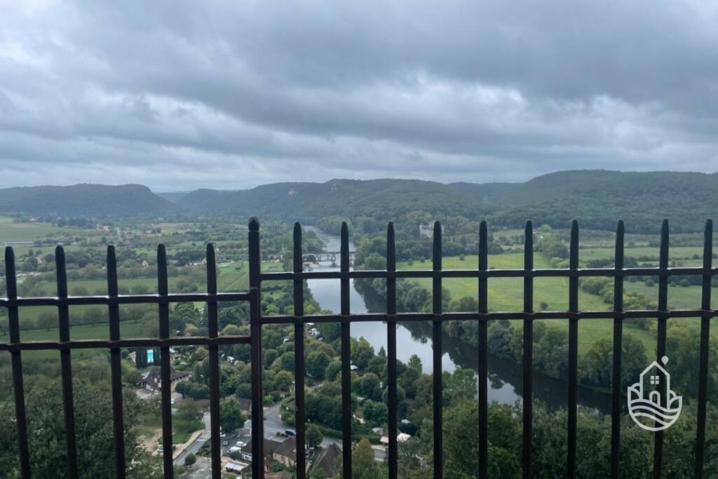 Primary image of Saint-Cyprien, Aquitaine, 24220, France