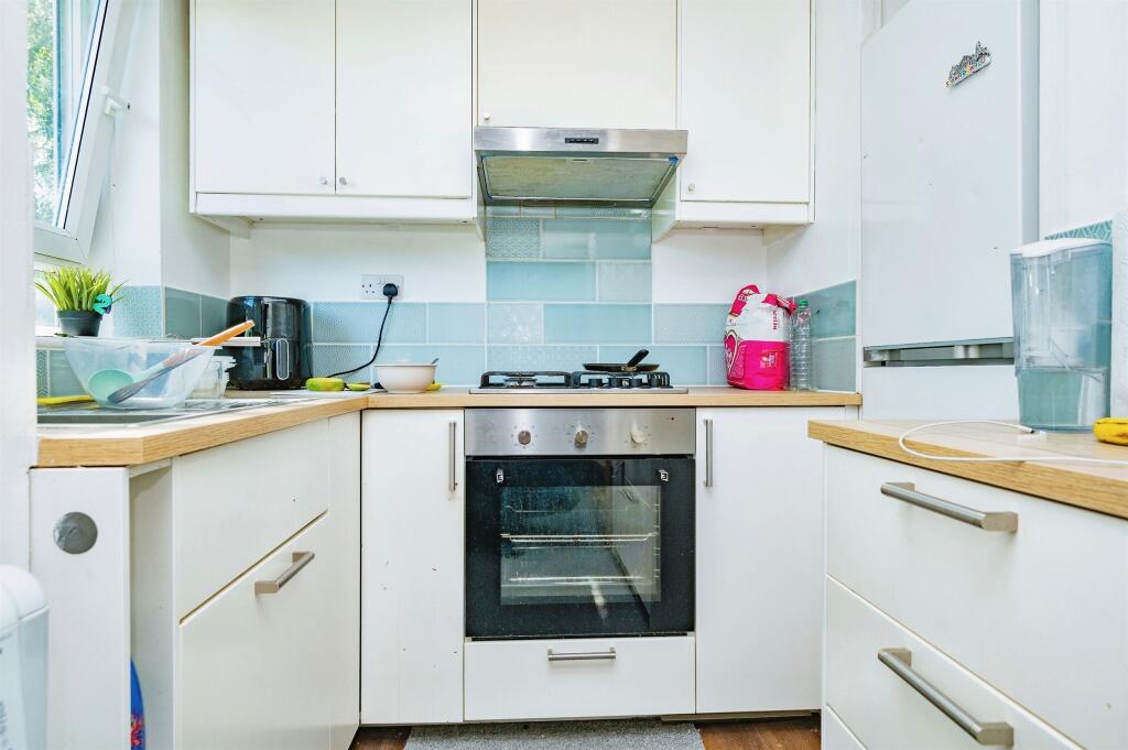 Additional image 7 of Hollybush Lane, Welwyn Garden City