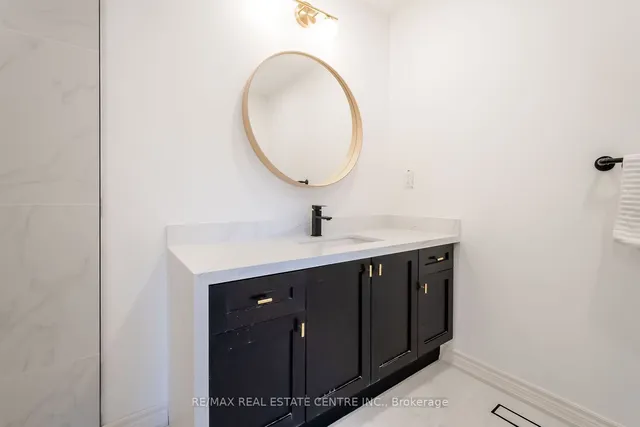 Additional image 25 of 370 Stonehenge Dr Unit 19