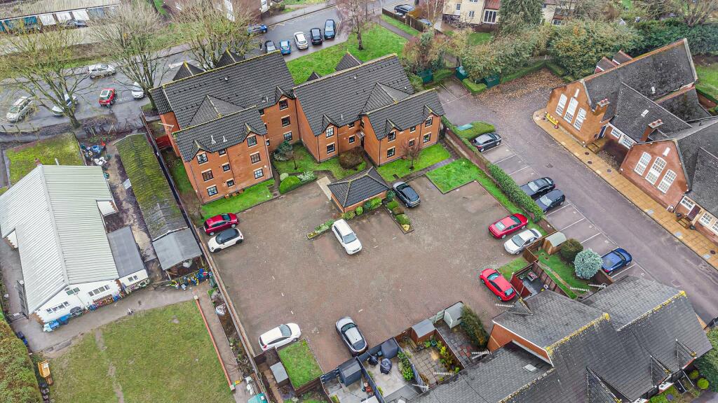 Additional image 2 of Henrys Grant, Riverside Road, St Albans, AL1